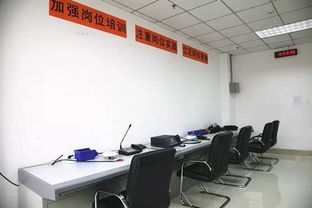 匠心独运 地铁人自建通信设备维修操作室，保障城市动脉高效运行